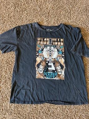 Heart Luv Black Nashville Graphic Tee